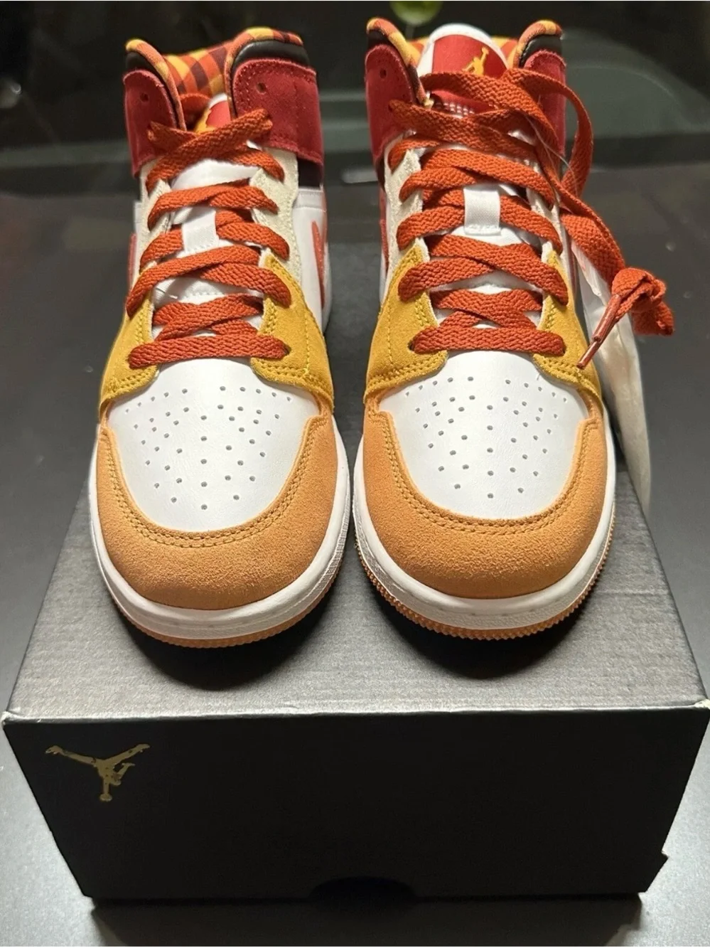Nike Jordan 1 Mid SE GS Picnic Size 5.5y Basketball Shoes NEW!
